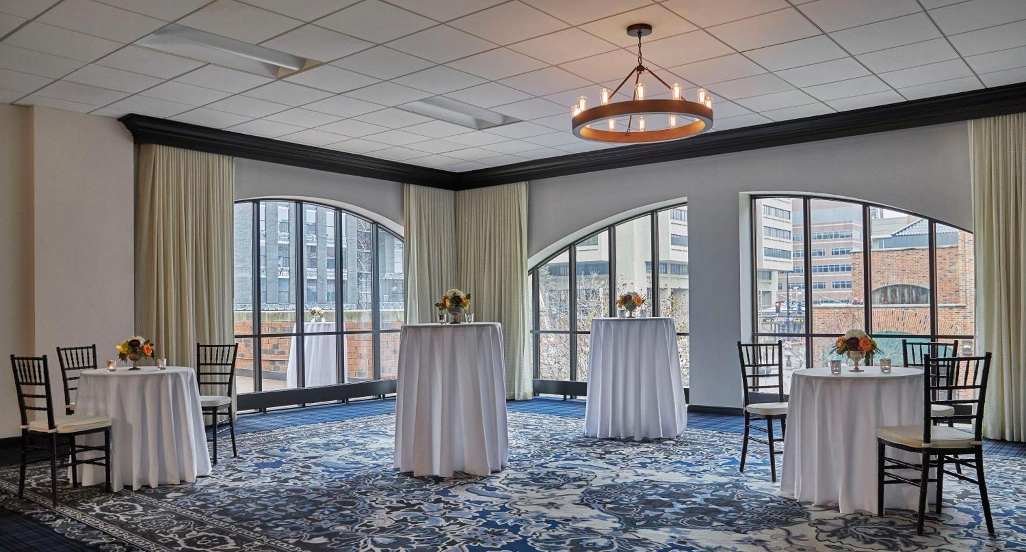 Graduate By Hilton Minneapolis Bagian luar foto